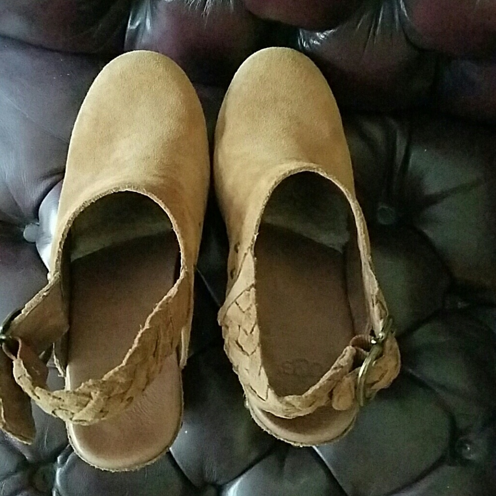 Uggs Clogs - image 5
